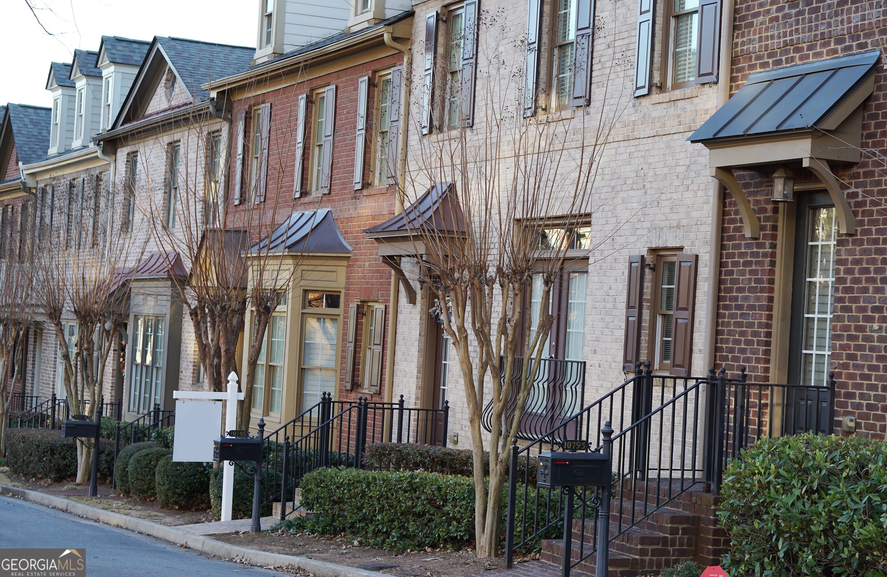 Arlington Pointe - Residential