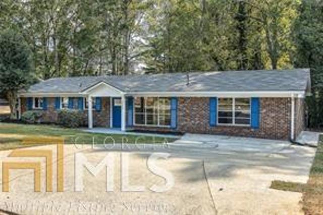 Picture you & your family living in this recently renovated 4 sided brick hm with open concept and lots of light. New stainless steel appliances, new tiles, nearly new roof and mostly new windows, new paint throughout. Newly redone tiled baths w new toilets, new vanities, tiled kitch floor. New carpet and laminate floors. New granite counter tops in the kitchen w lovely back splash, new SS appl , new cabinets w view from kitch to dining. New lights & new plumbing fixtures. This is a home you won't want to miss!