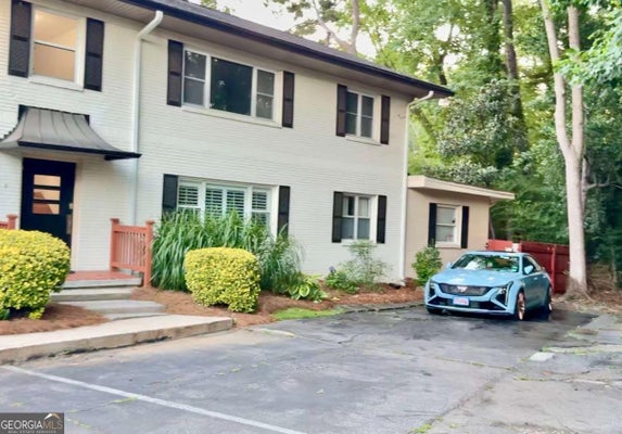 2477 N DECATUR RD APT C5, DECATUR, GA 30033 - Image f00aee6e5022bafd6d44f28d83260ec6/2333512782