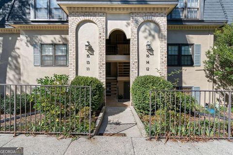 Photo of 13 Chaumont Square NW, Atlanta, GA 30327 (MLS # 10624012) Photo of 13 Chaumont Square NW, Atlanta, GA 30327 (MLS # 10624012)