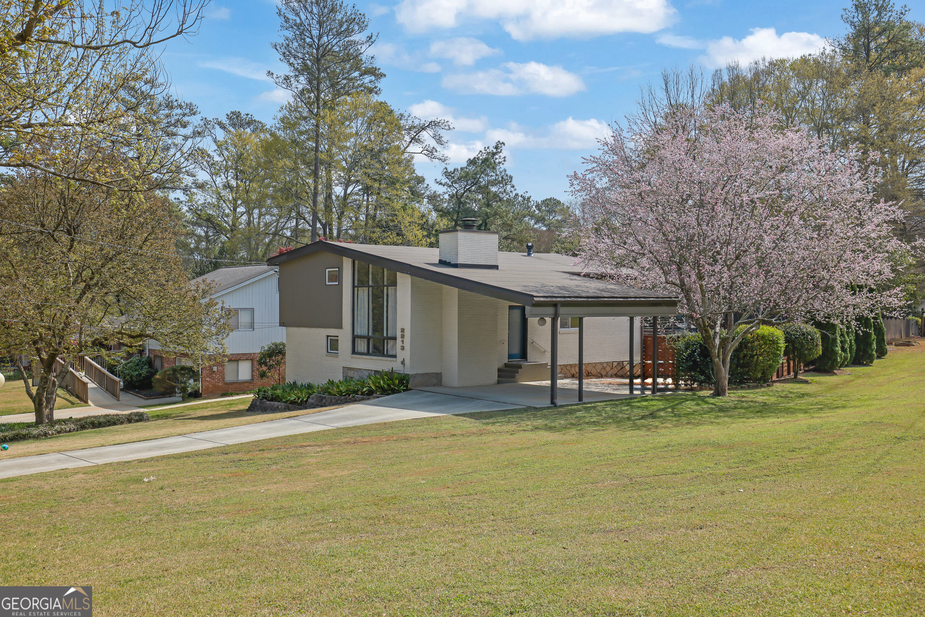 2213 Leafmore DR