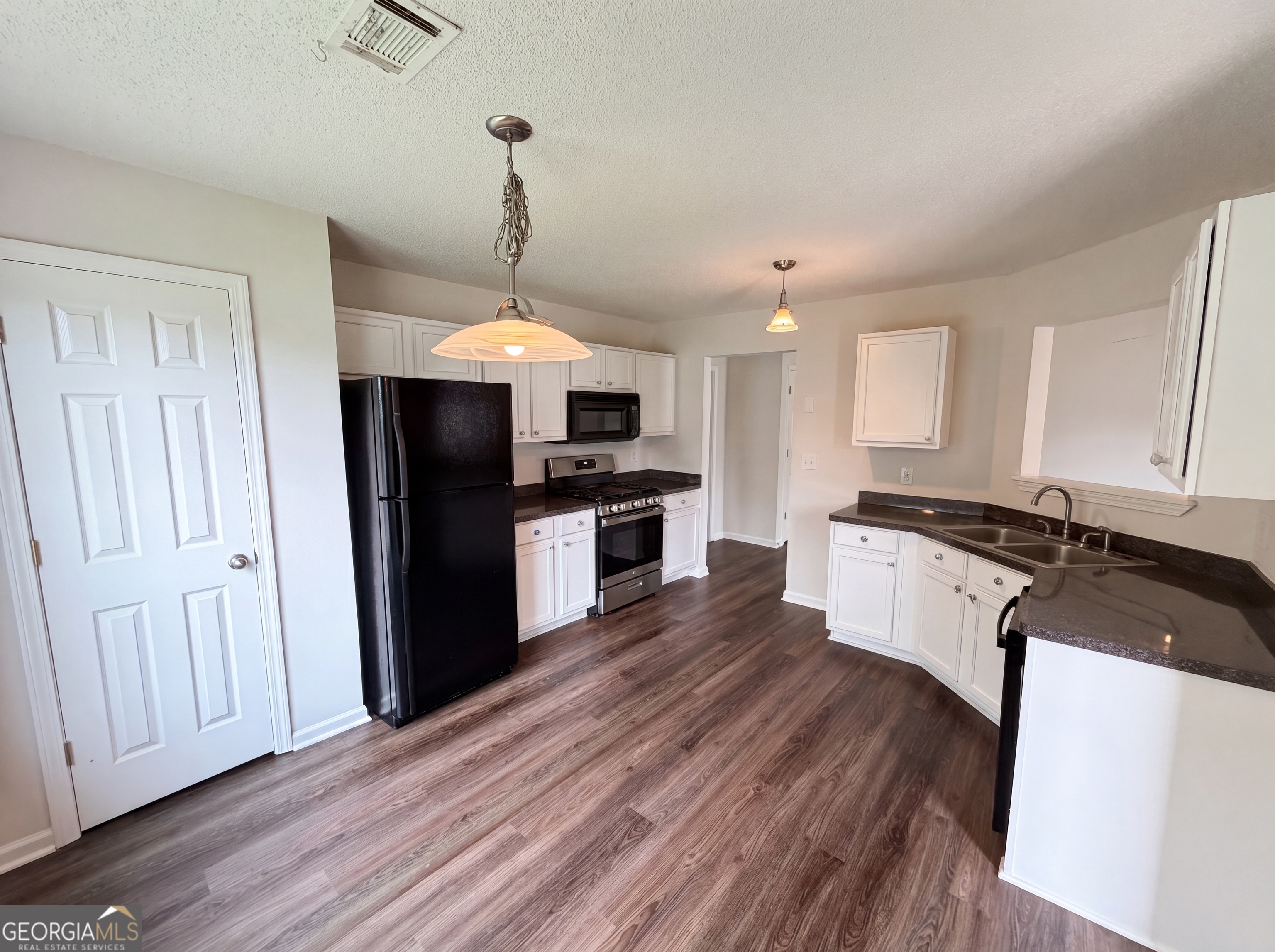 108 Legend Creek DR