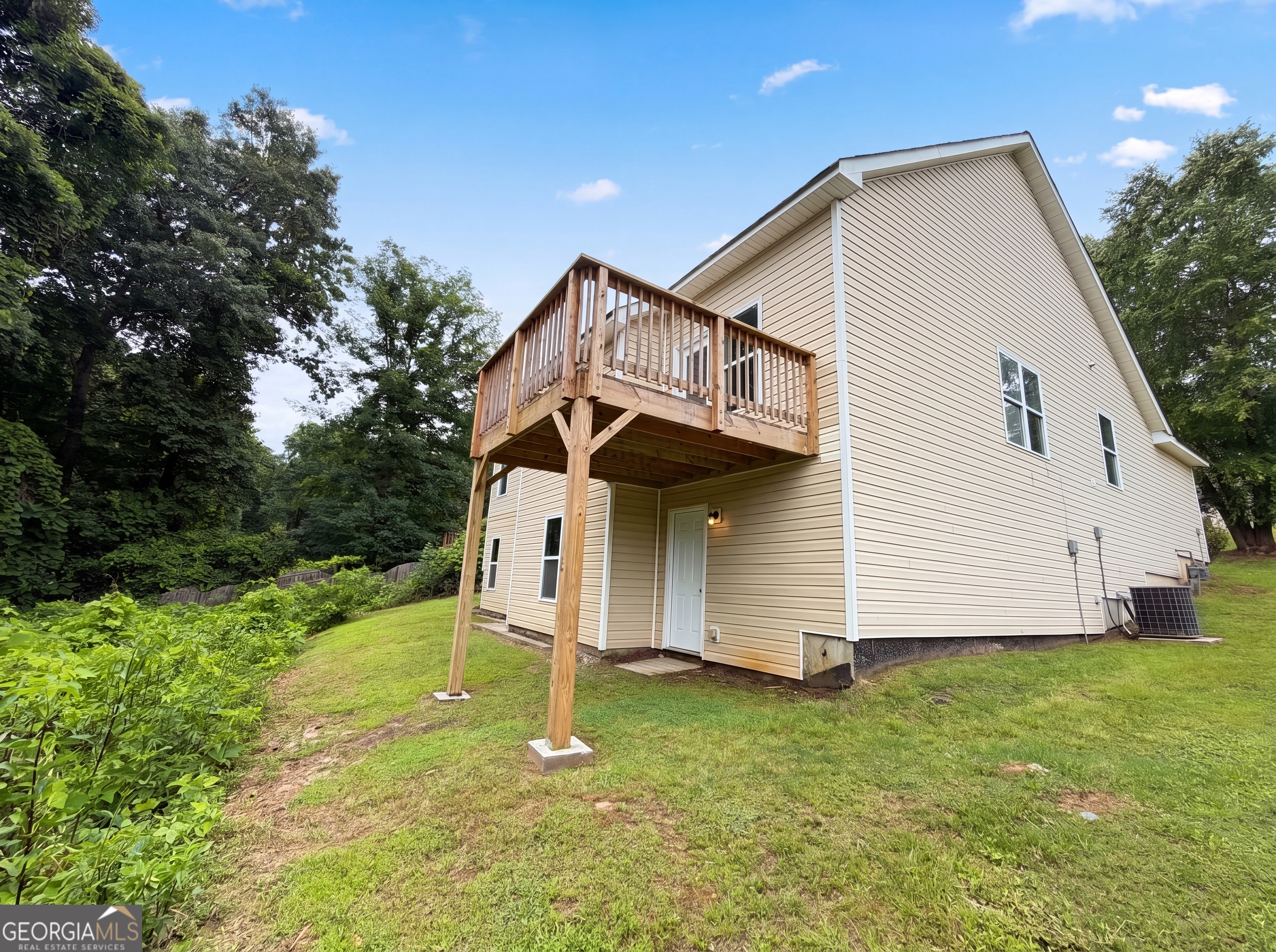108 Legend Creek DR