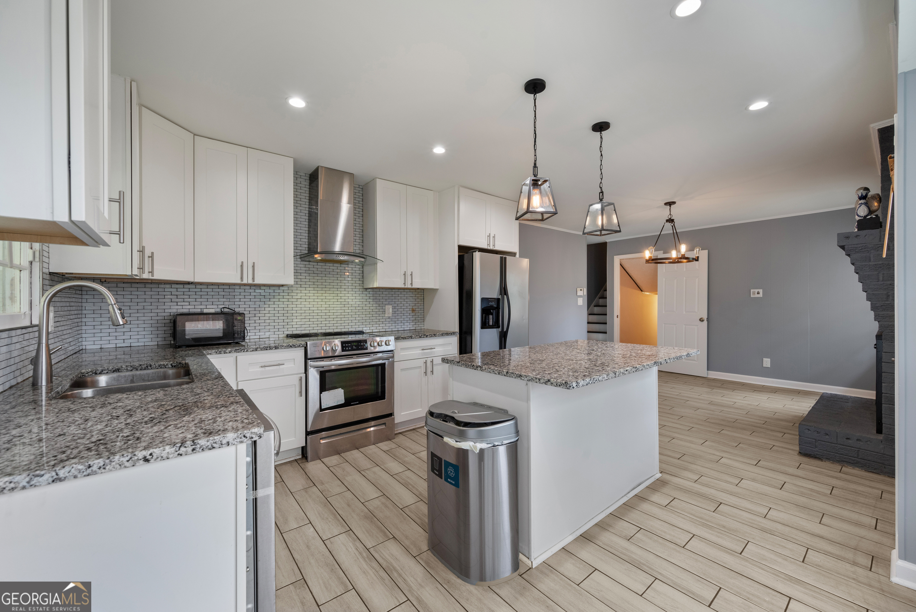 4329 CEDAR VALLEY LN