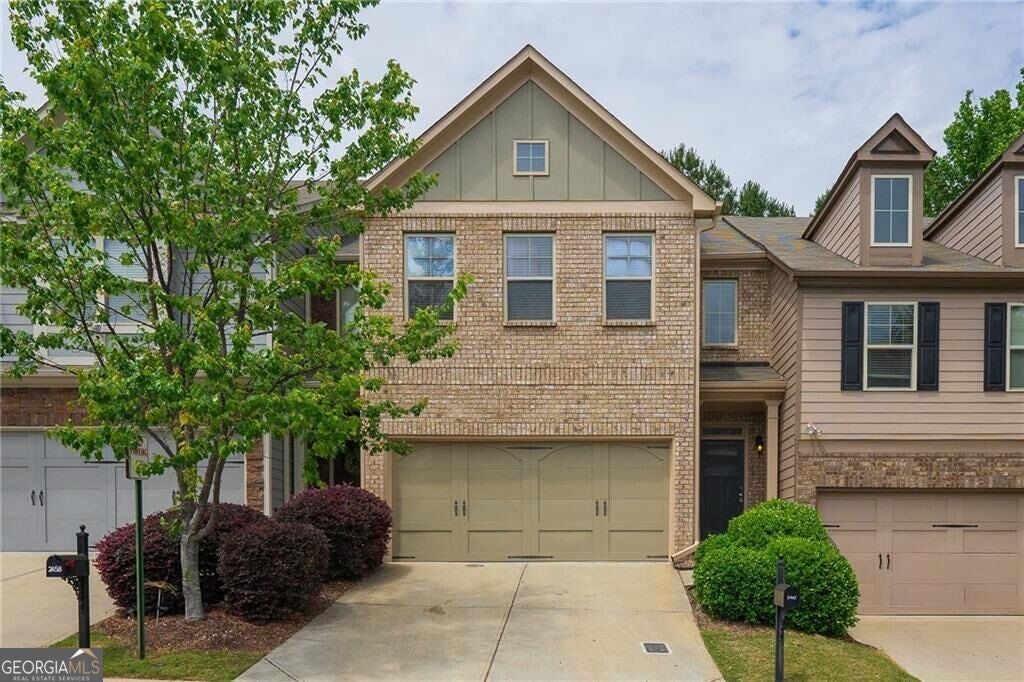 Photo of 2462 Whiteoak Run SE #18, Smyrna, GA 30080 (MLS # 10851112)