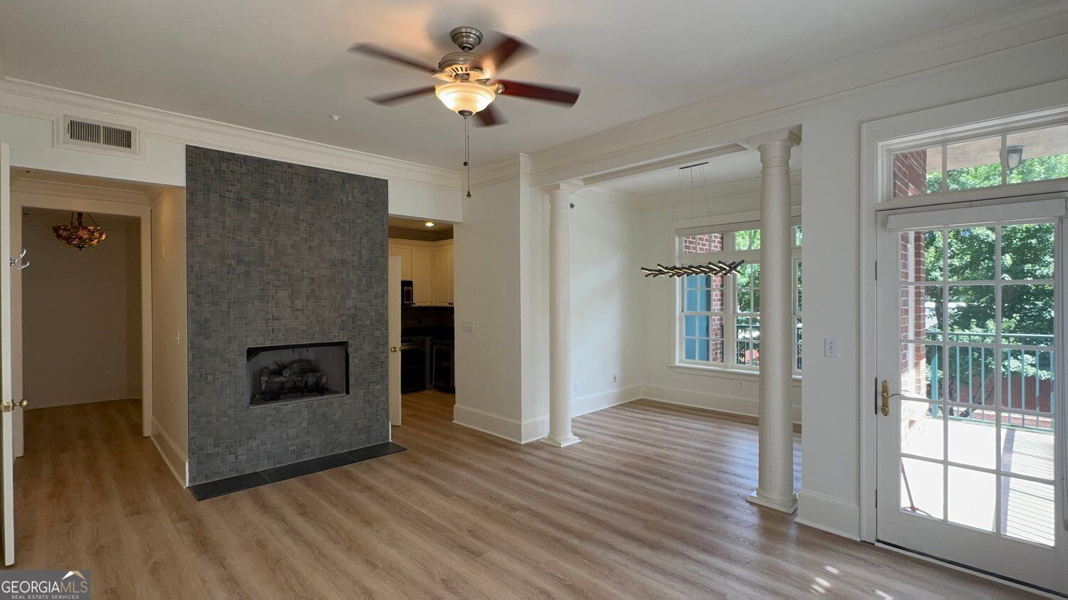 77 Peachtree PL NE 211