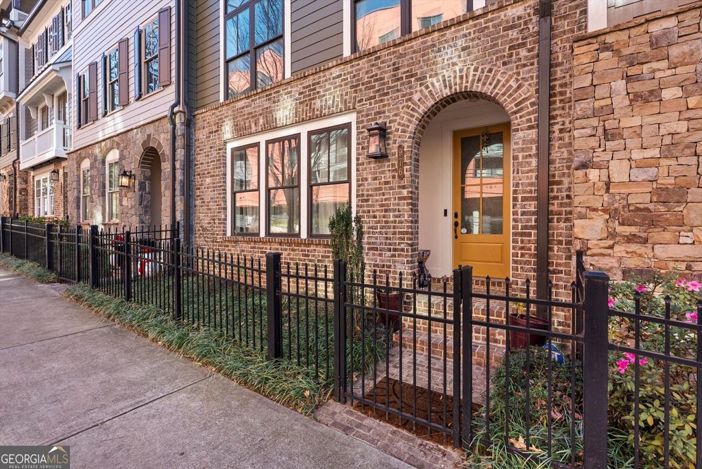 Photo of 976 Memorial Walk SE, Atlanta, GA 30316 (MLS # 10675258)