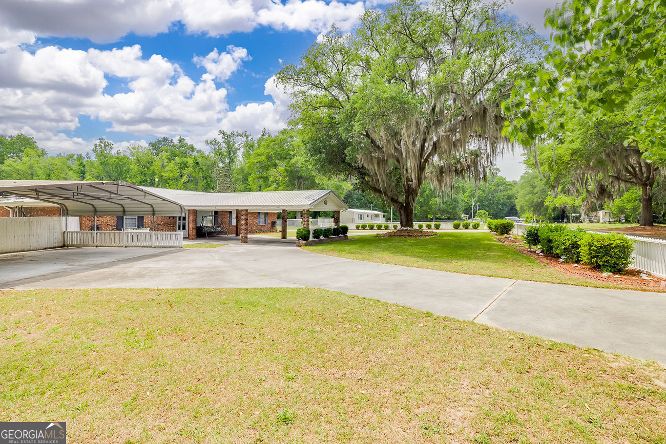 440 Pecan LN