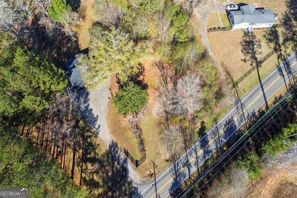 Photo of 4027 N Arnold Mill Road, Woodstock, GA 30188 (MLS # 10657426)