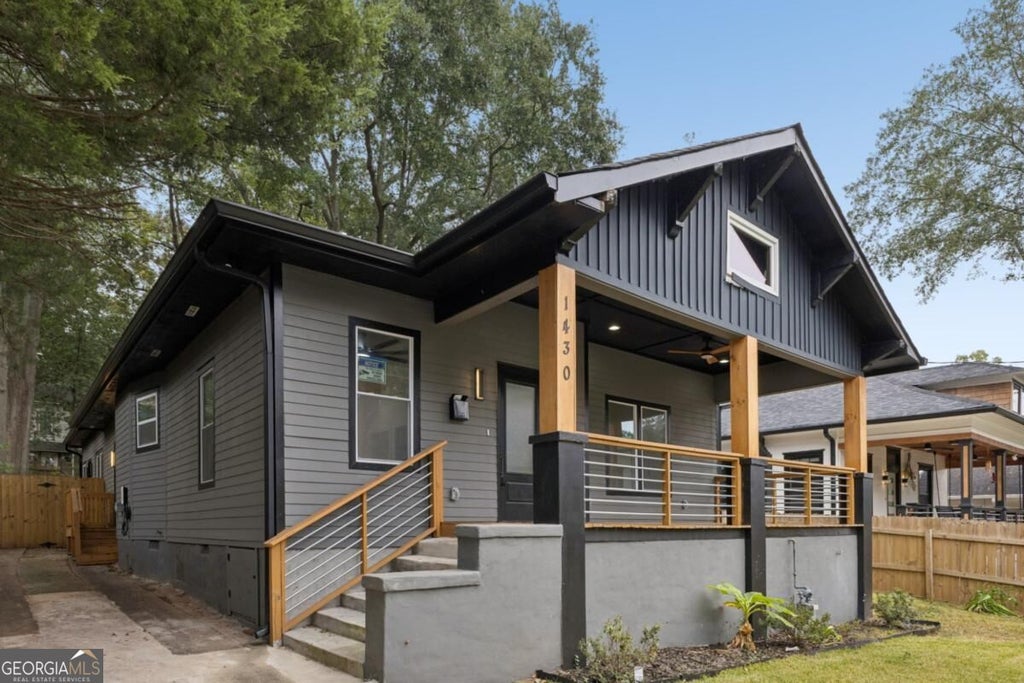 Photo of 1430 Fairbanks Street SW, Atlanta, GA 30310 (MLS # 10858312)