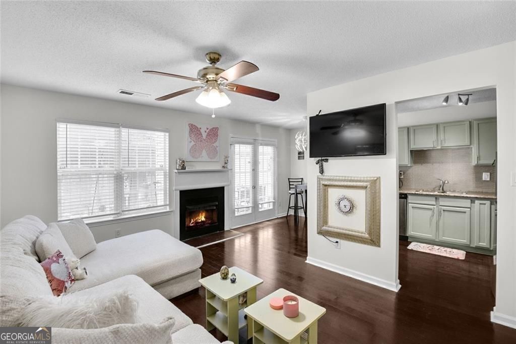 PARKVIEW COMMONS - Residential