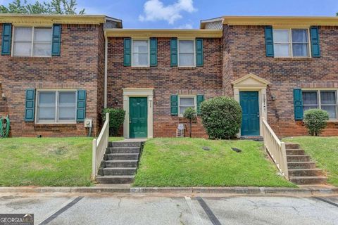 Townhouse in Stone Mountain GA 199 Walter Way.jpg