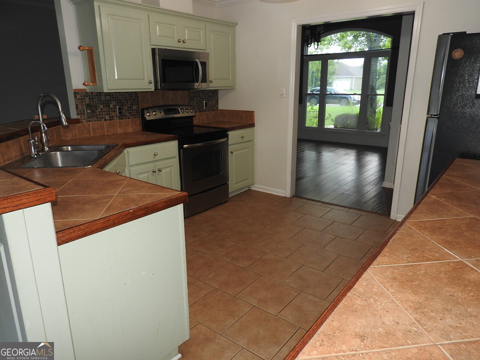 2943 Findley Chase