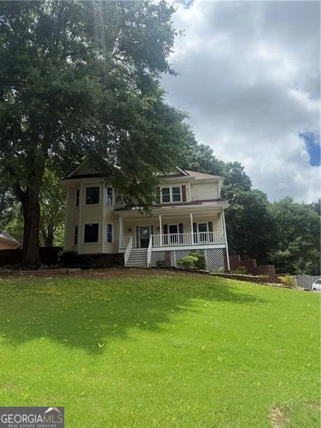 2031 Lakewood Circle