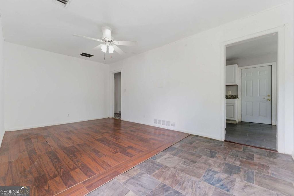 Photo of 254 Pauladean Circle SE, Marietta, GA 30067 (MLS # 10731954)