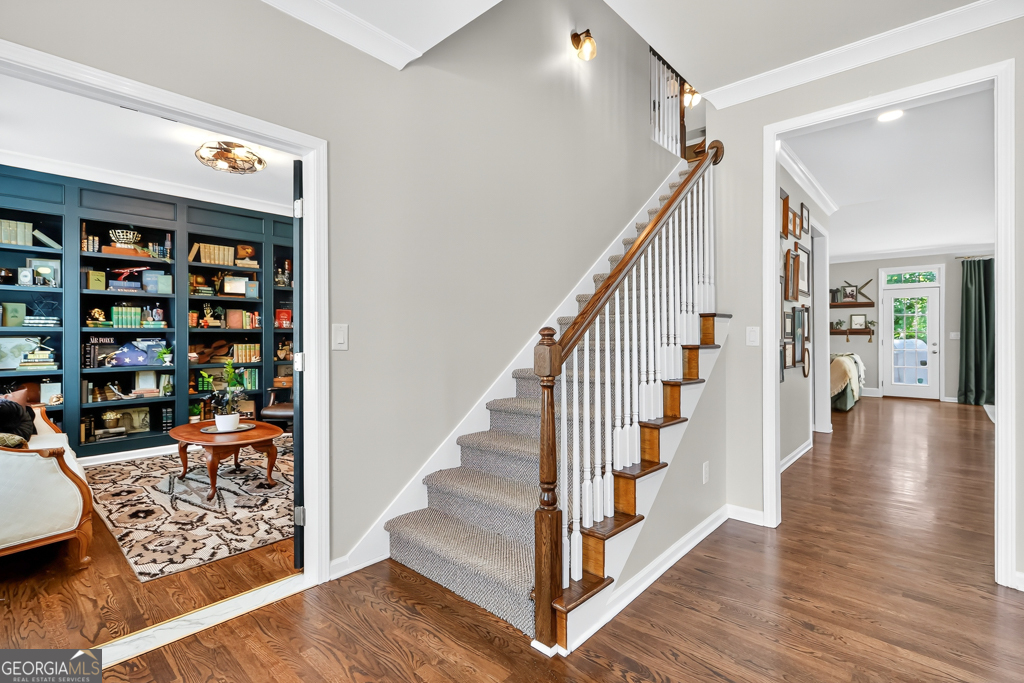 1223 Gathering Oaks CT SE