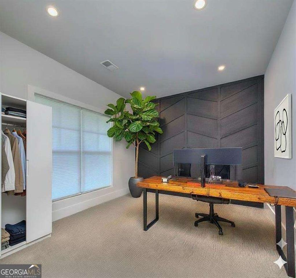 Photo of 419 Mcinnes Circle, Marietta, GA 30060 (MLS # 10654377)