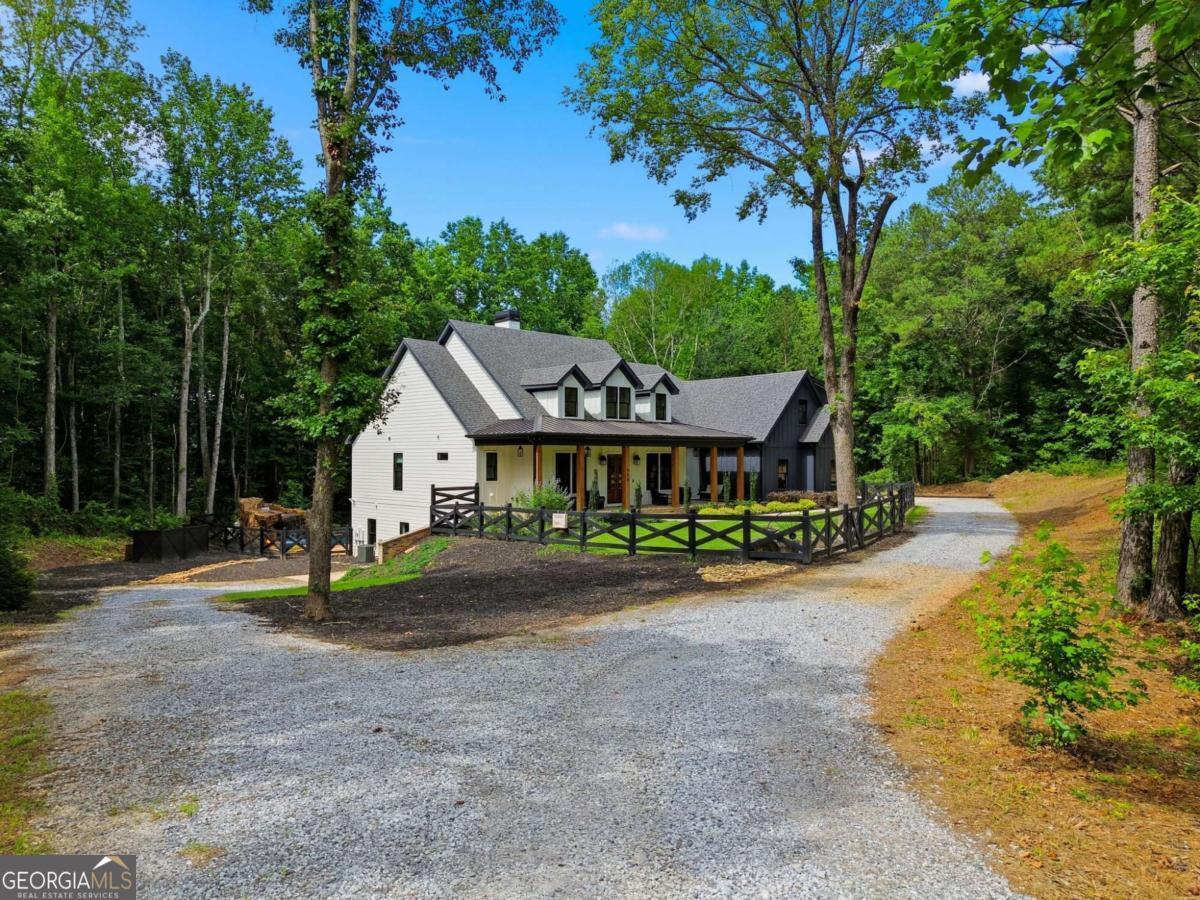 650 Avery RD
