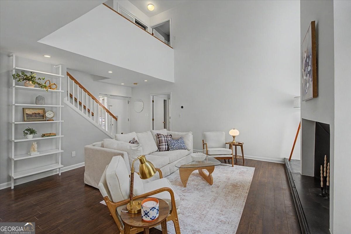 1323 S Ponce De Leon AVE NE