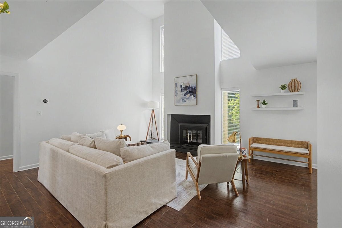 1323 S Ponce De Leon AVE NE