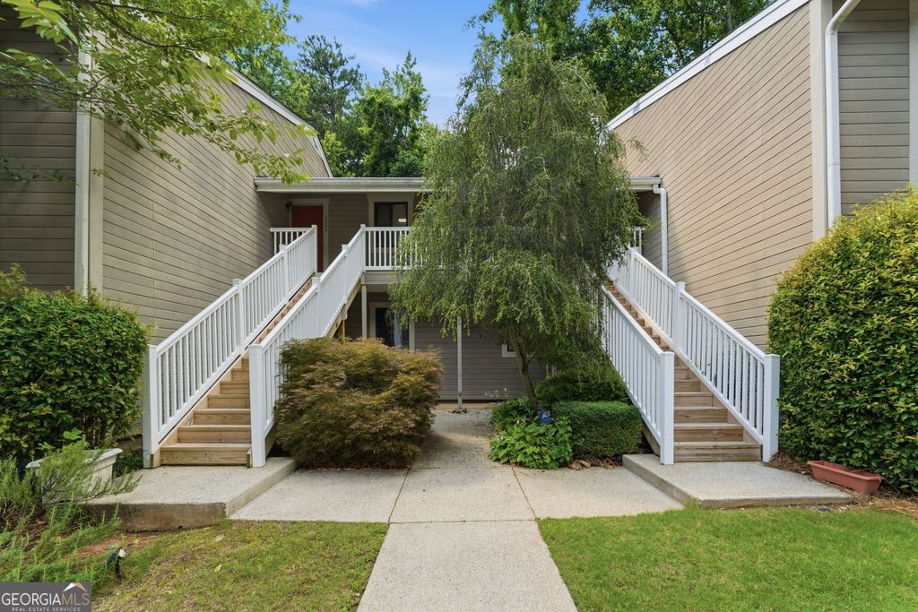 Photo of 2893 Torreya Way SE, Marietta, GA 30067 (MLS # 10786519)