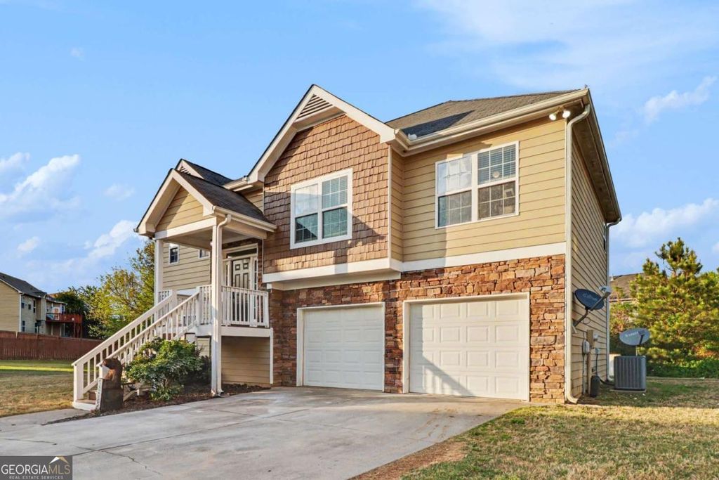 Photo of 25 Redwood Drive, Adairsville, GA 30103 (MLS # 10728370)