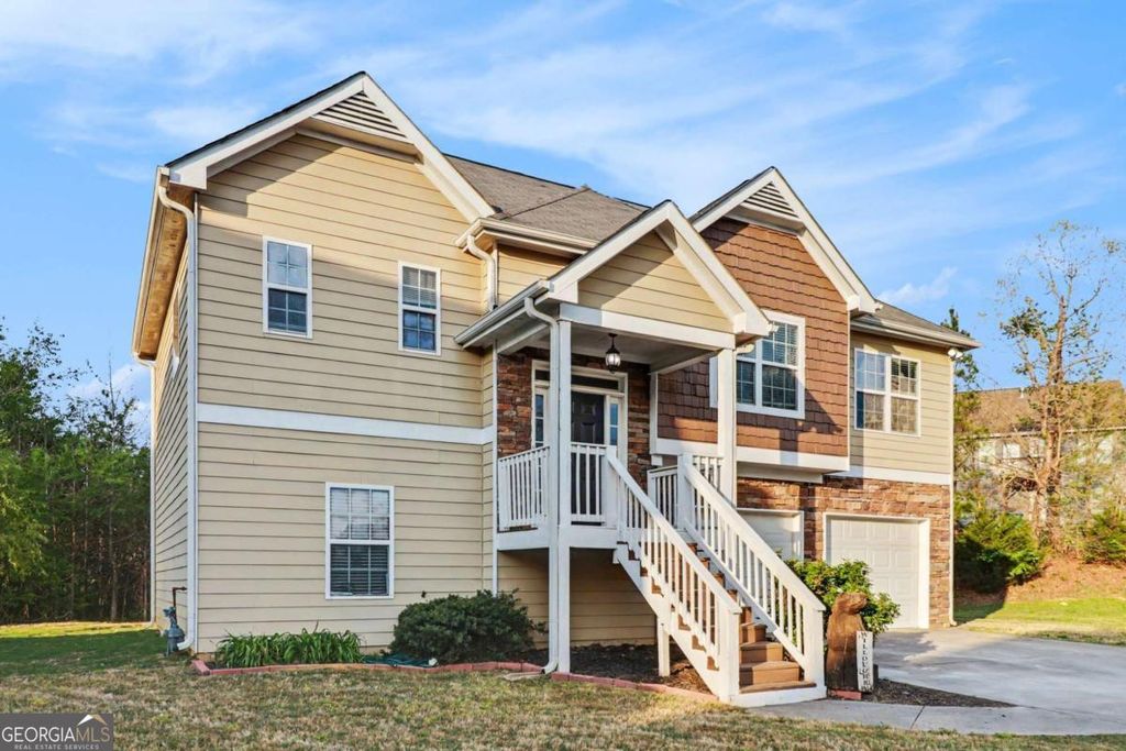 Photo of 25 Redwood Drive, Adairsville, GA 30103 (MLS # 10728370)