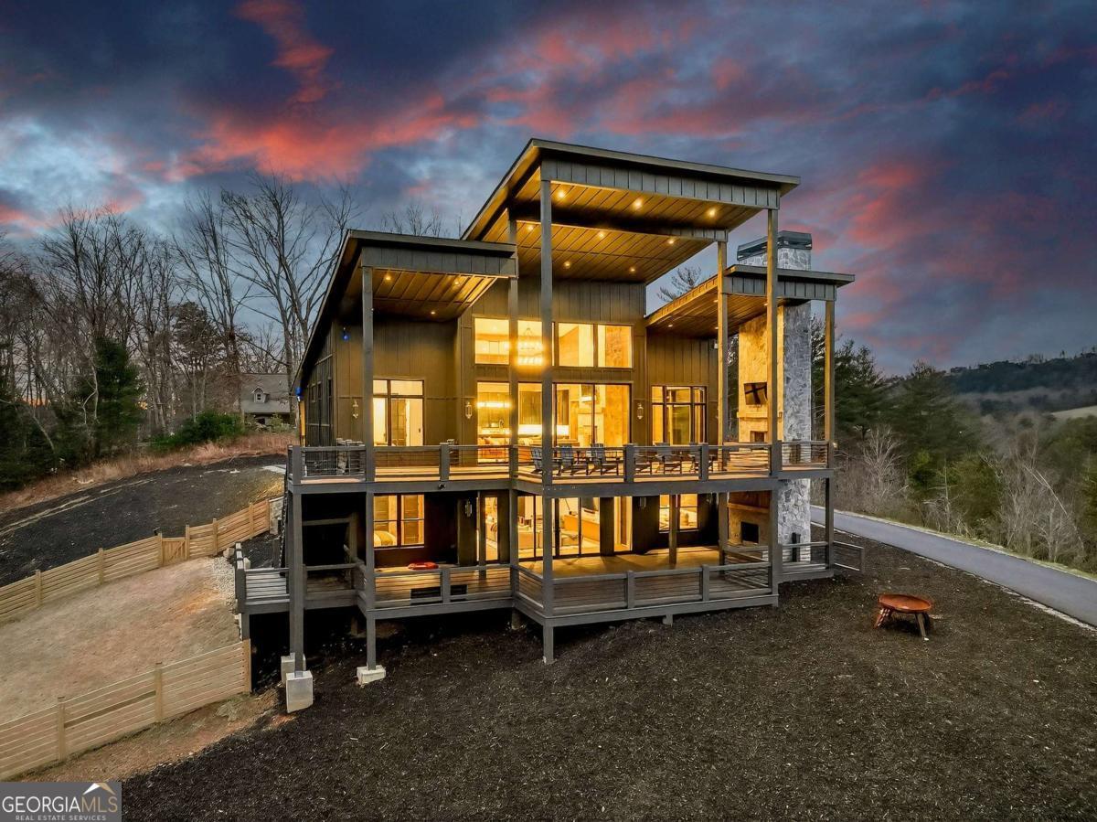 156 Coles Crossing RD