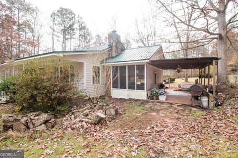 A home in Newnan