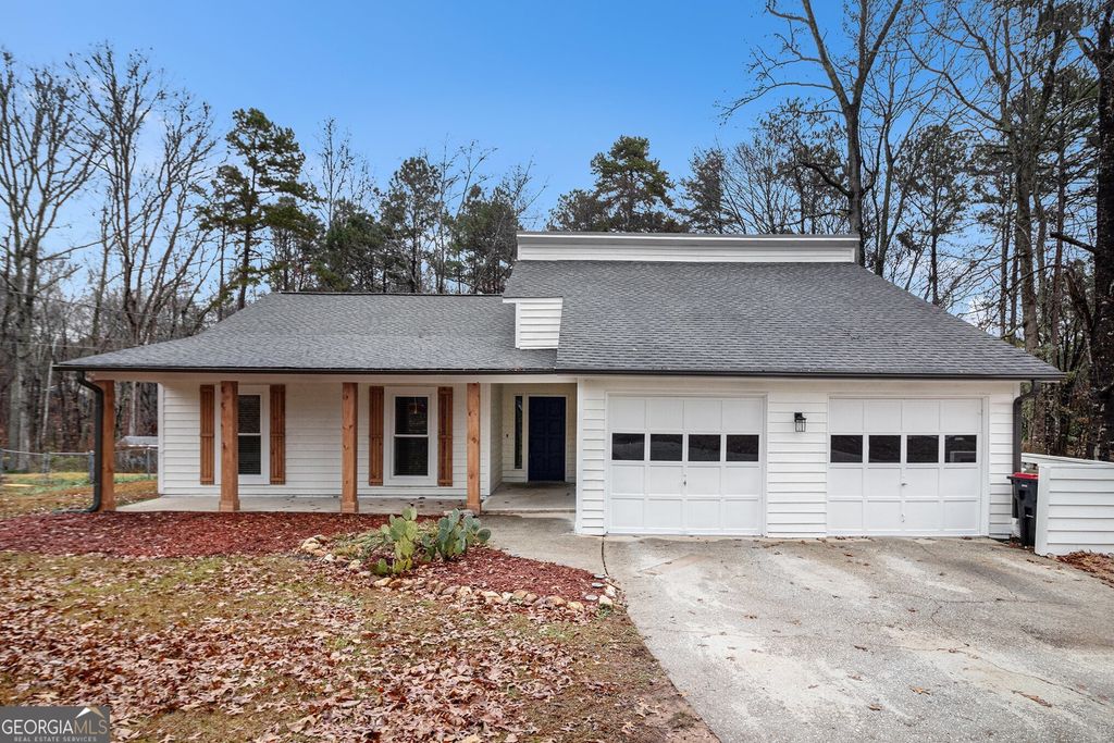 Photo of 5524 DORSETT SHOALS Road, Douglasville, GA 30135 (MLS # 10654369)
