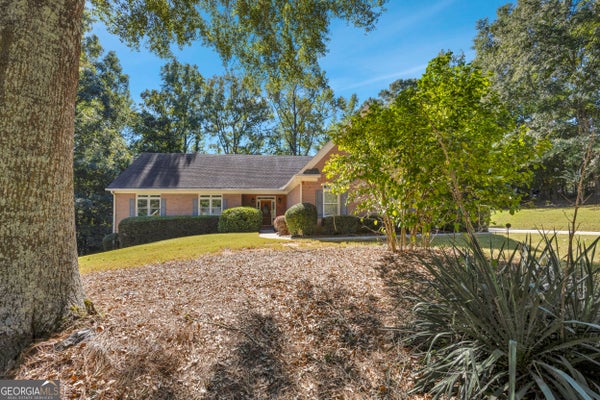 2301 STEDMAN LN SW, CONYERS, GA 30094 - Image f088d07bf62c9b2da50165a6b80f3e1f/3526136003