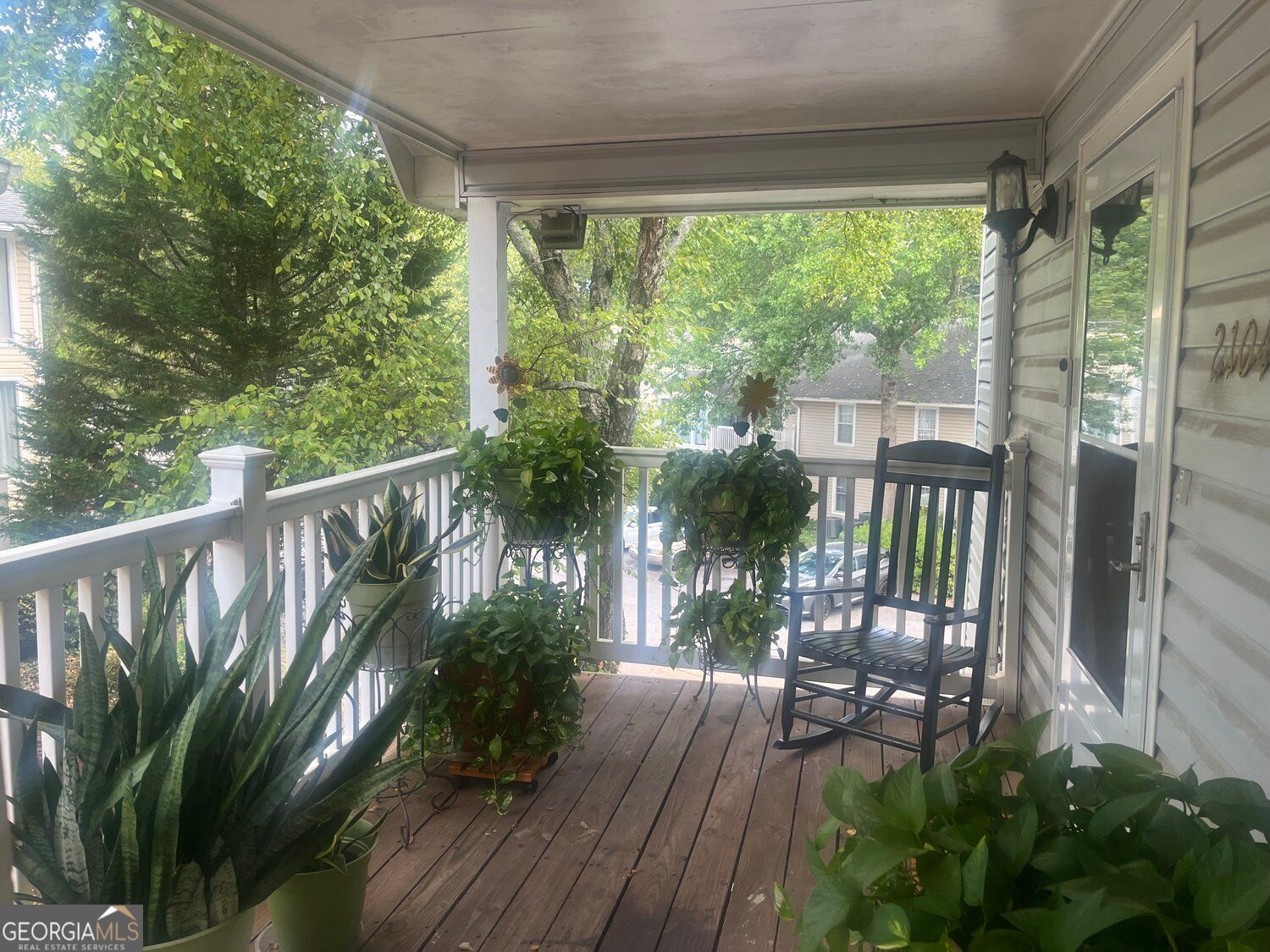 2104 Augusta DR SE