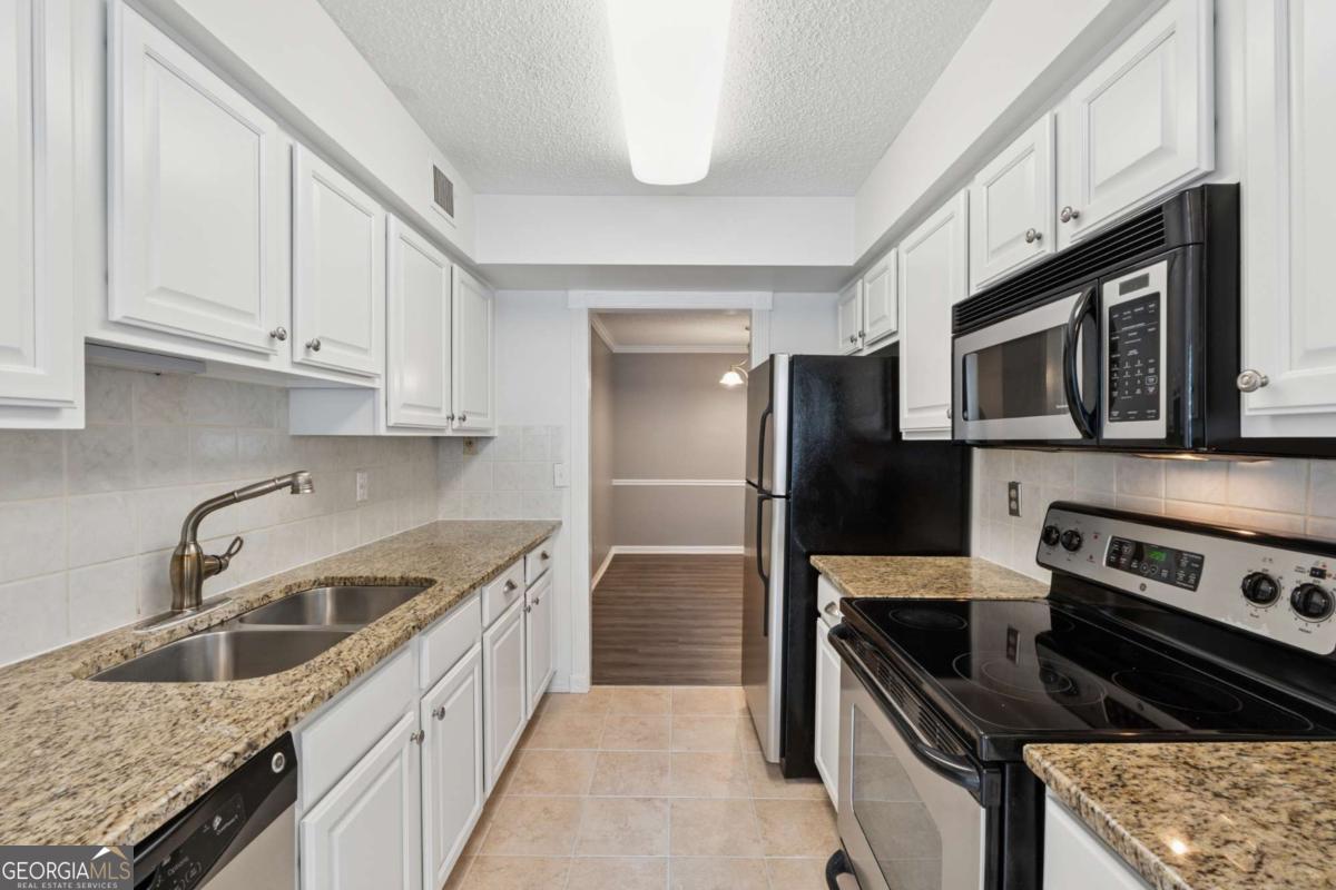 1401 Huntingdon Chase 1401