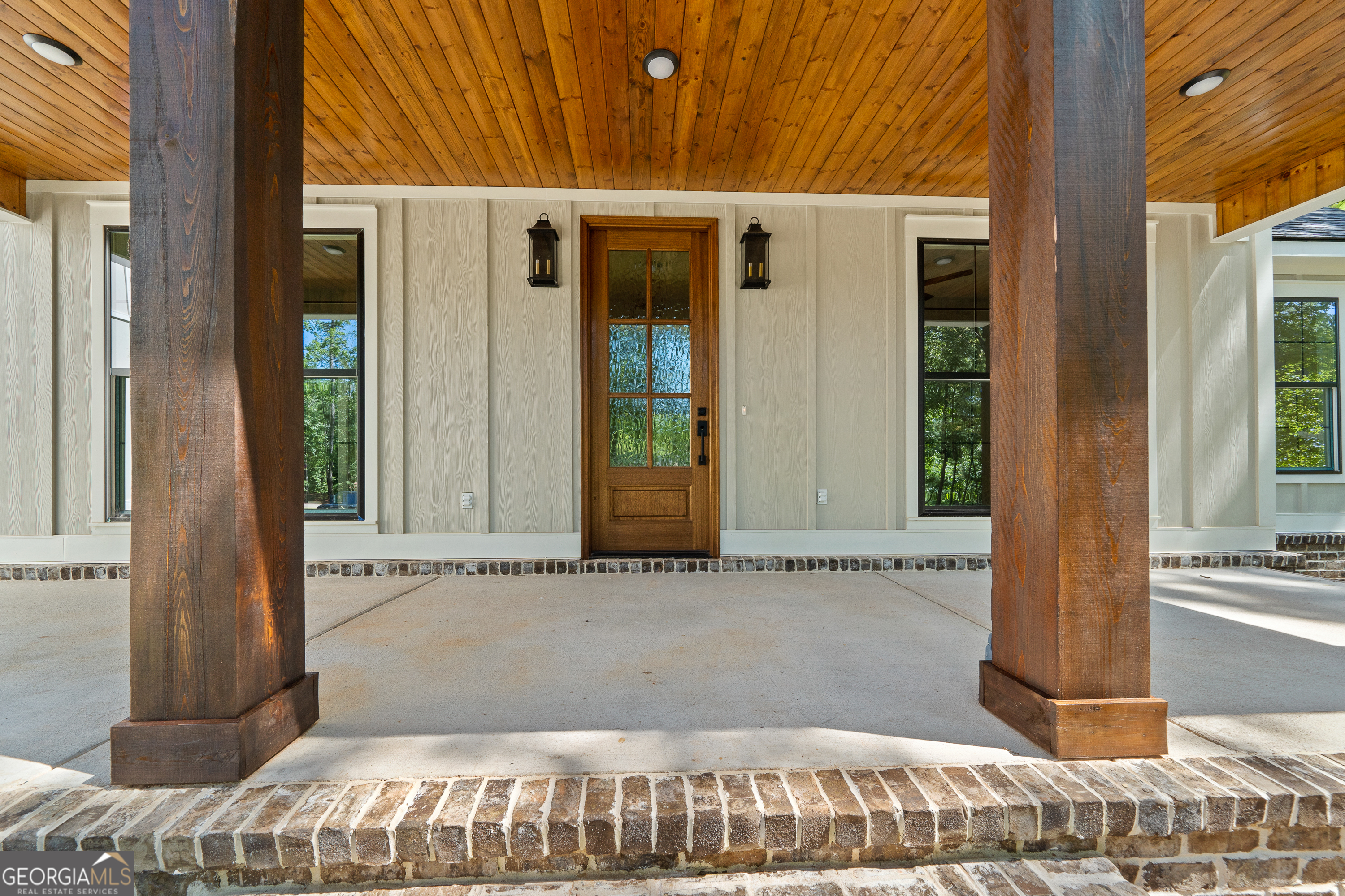 1211 Turnberry CIR