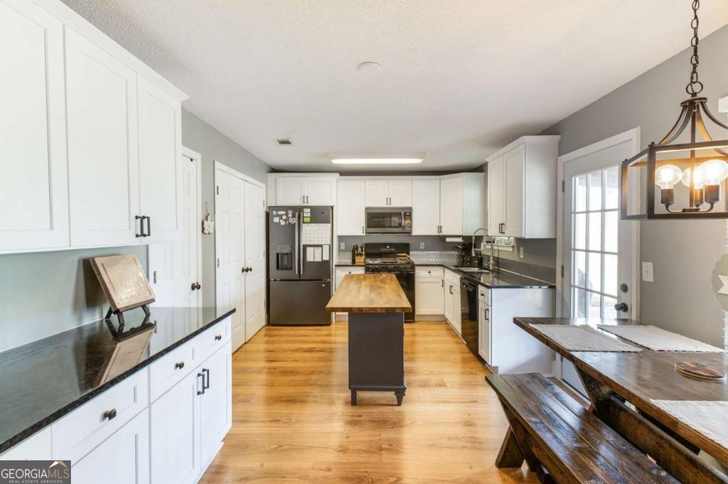 Photo of 154 Carrie Drive, Dallas, GA 30157 (MLS # 10671426)