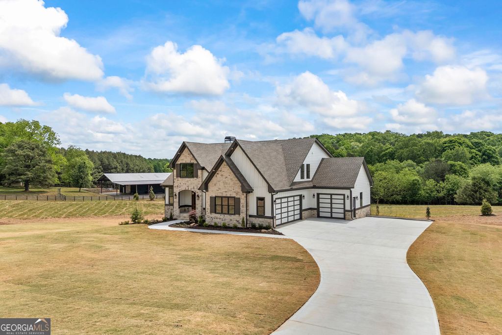 Photo of 810 North Hampton WAY, Monroe, GA 30656 (MLS # 10765814)