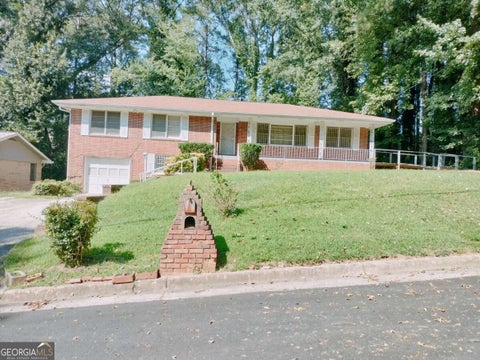 Photo of 2641 Hedgewood Lane NW, Atlanta, GA 30311 (MLS # 10851056)
