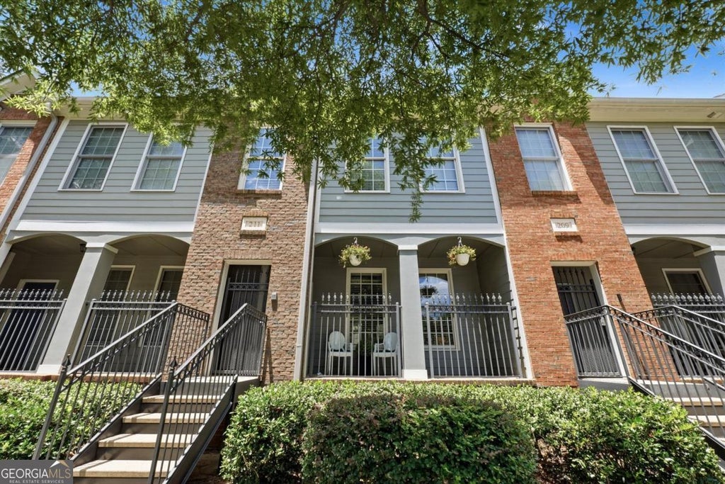 Photo of 211 Merritts Avenue NW, Atlanta, GA 30313 (MLS # 10793008)