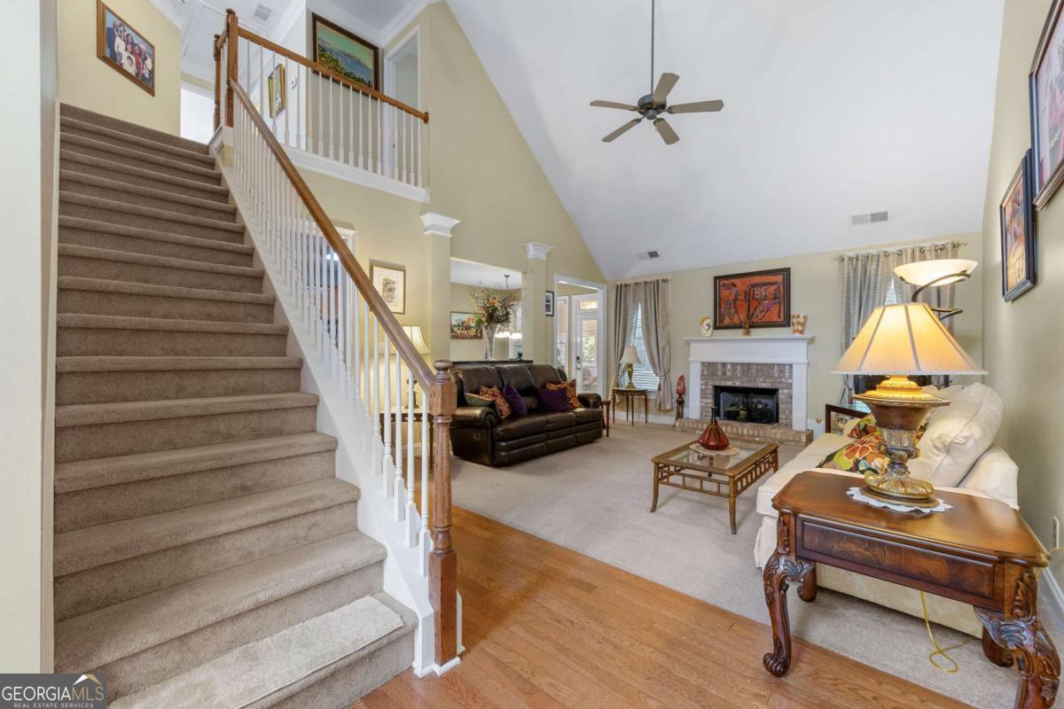 4406 Yelverton PL