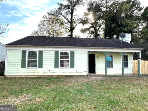 Photo of 4561 Garden Hills Drive, Stone Mountain, GA 30083 (MLS # 10644694)