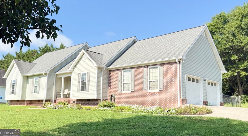 Photo of 3005 Brevard Drive NW, Dalton, GA 30721 (MLS # 10867196)