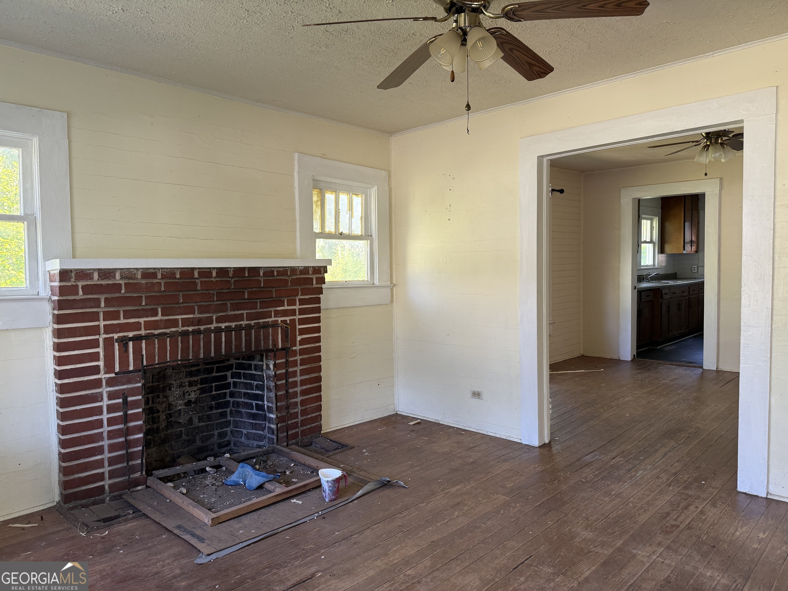 314 E Louisiana AVE