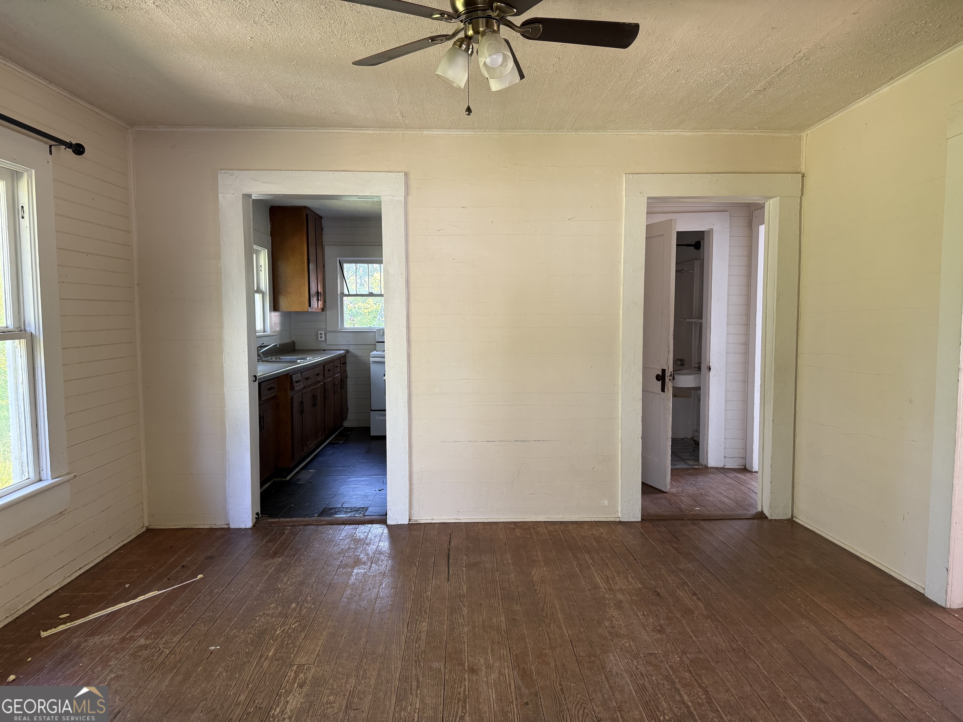 314 E Louisiana AVE