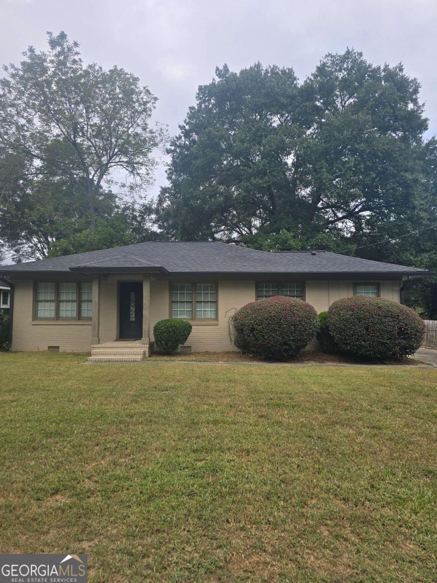 Charming Home in the Heart of Winder!!! Welcome to a beautifully maintained home located just minutes from Downtown winder, Schools, Parks, and shopping. This lovely property offers a perfect blend of comfort. Updated kitchen with ample cabinetry and comfortable bedrooms, the large back yard is ideal for outdoor gatherings, gardening, or simply enjoying the peaceful surroundings. Easy access to Hwy 1 and Hwy 316, this home is perfect for commuters while still offering the charm of small-town living.