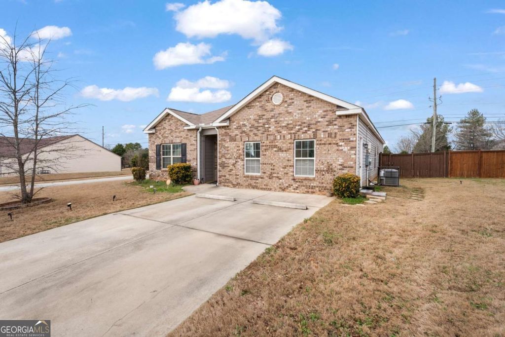 Photo of 1744 Sandy Trail Drive, Hampton, GA 30228 (MLS # 10675081)