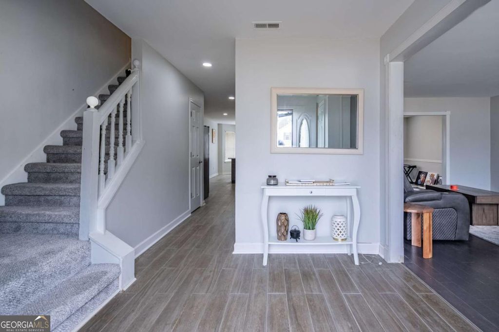 Photo of 6715 Manor Creek Drive, Douglasville, GA 30135 (MLS # 10705499)