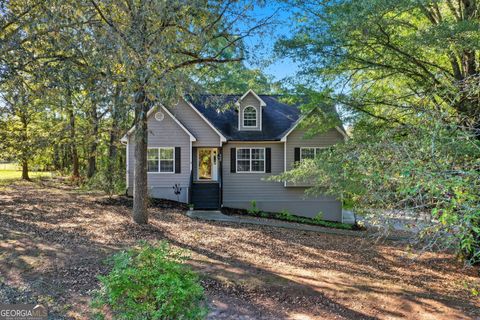 Photo of 309 Amberwood Court, Euharlee, GA 30145 (MLS # 10623404)