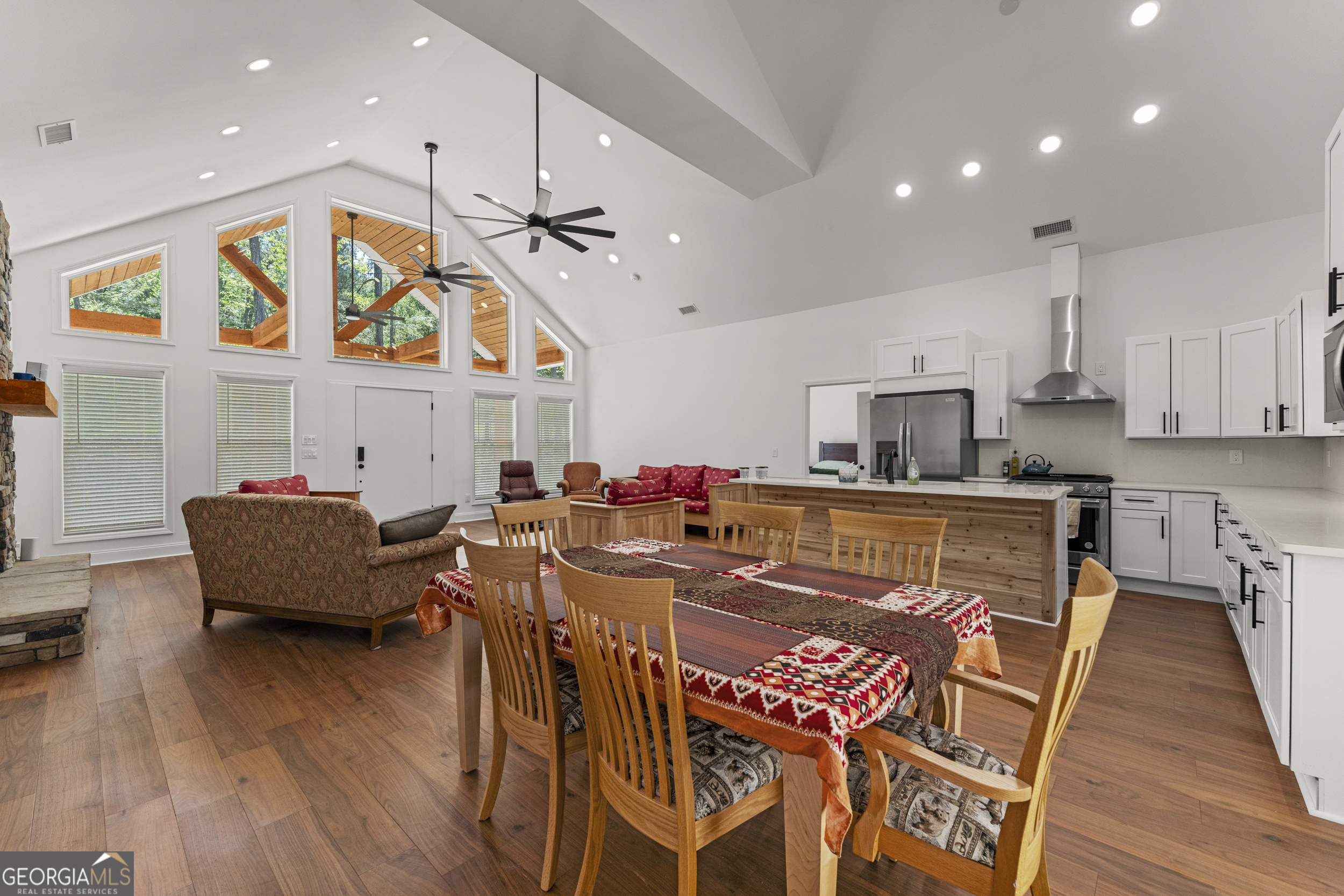 143 Taylor Len DR
