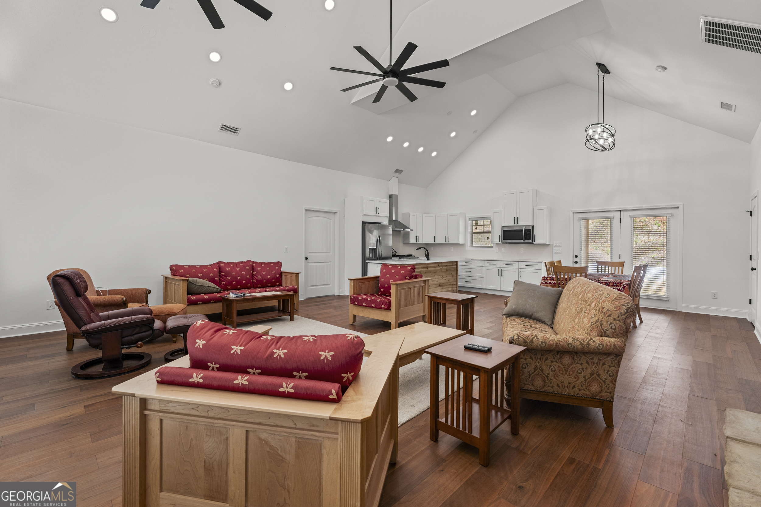 143 Taylor Len DR