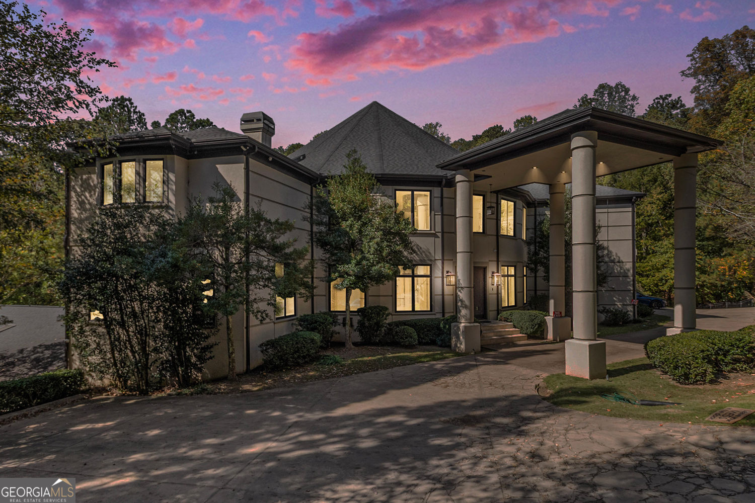 1050 Bedford Gardens DR